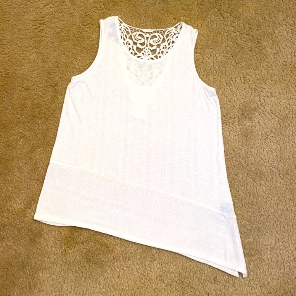 💘NWOT Apt.9 Asymmetrical Lace Back Tank💘